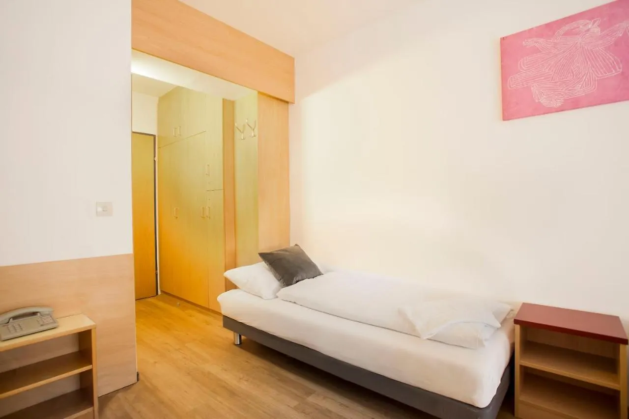 myNext - Westbahnhof Hostel One Wien